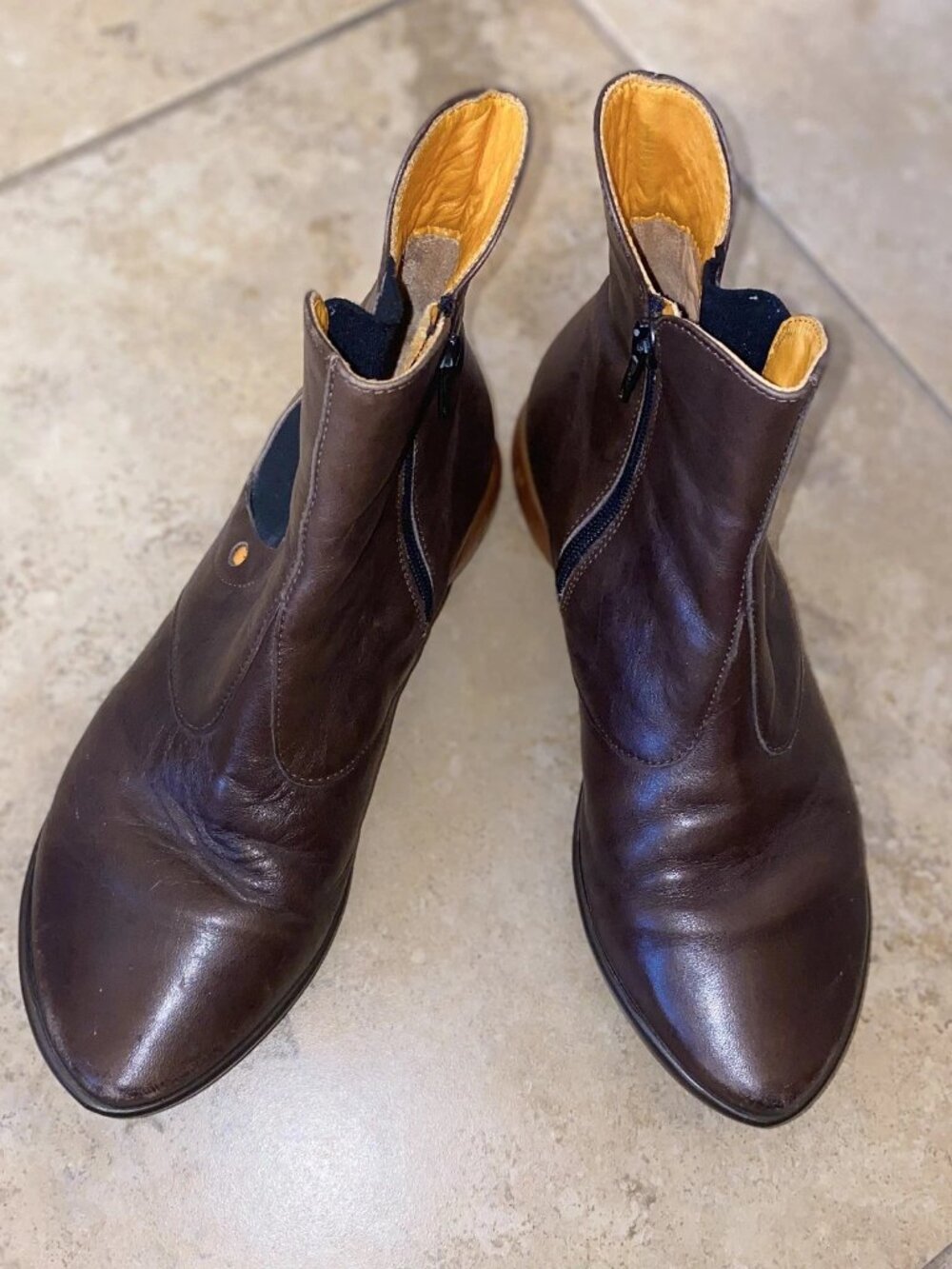 Think! Brown Leather Chelsea Ankle Boots Orange Dot Sz 9 US - Picture 10 of 16